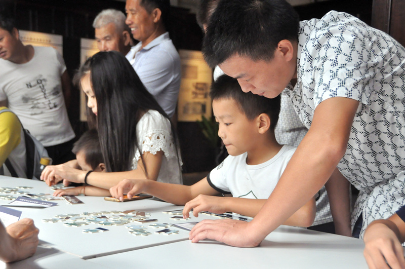 通过小小的拼图游戏,了解人类文化艺术的